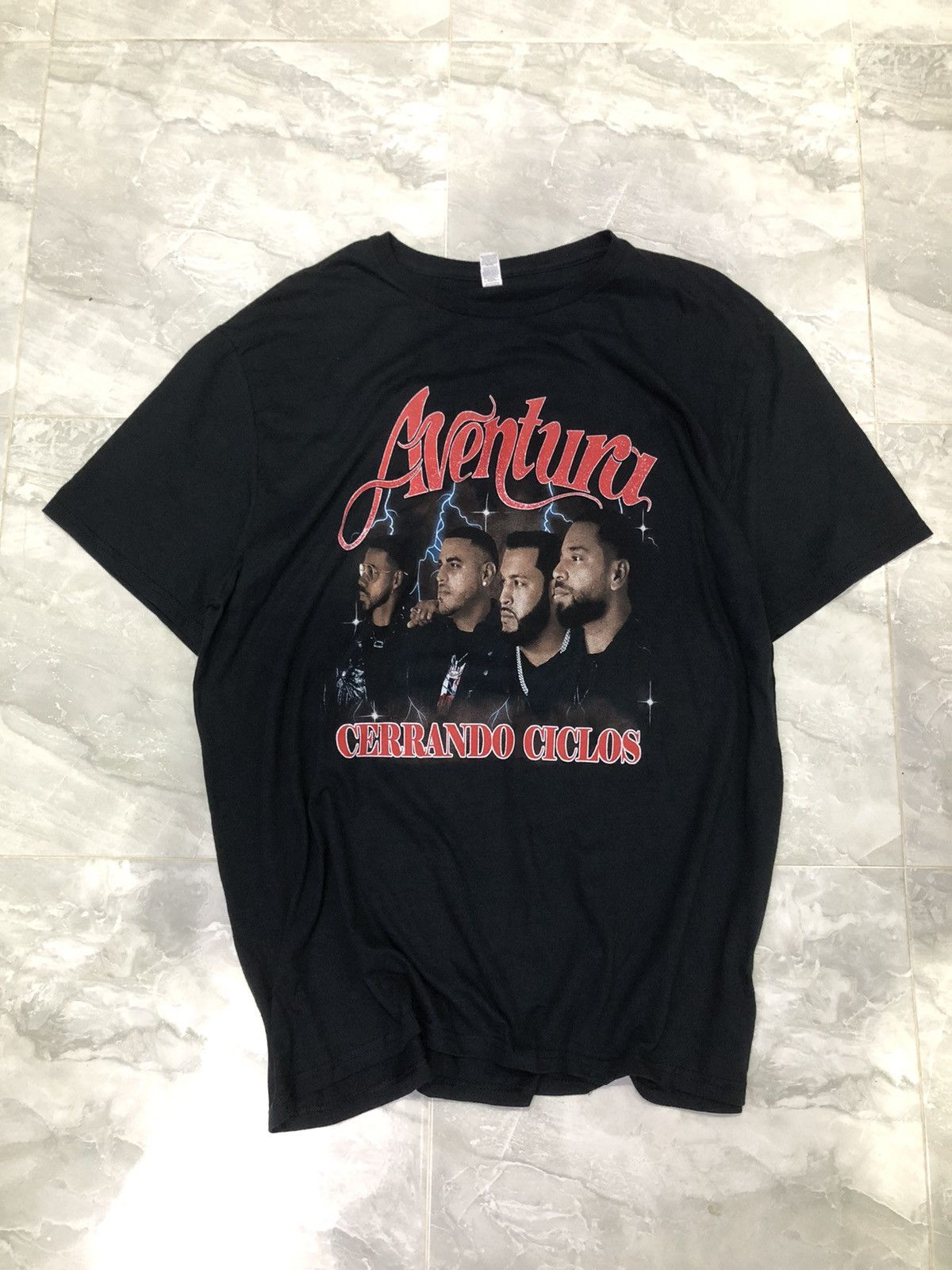 Band Tees 🔥 Aventura “Cerrando Ciclos” 2024 Tour Tee Size US XL / EU 56 / 4 - 10 Thumbnail