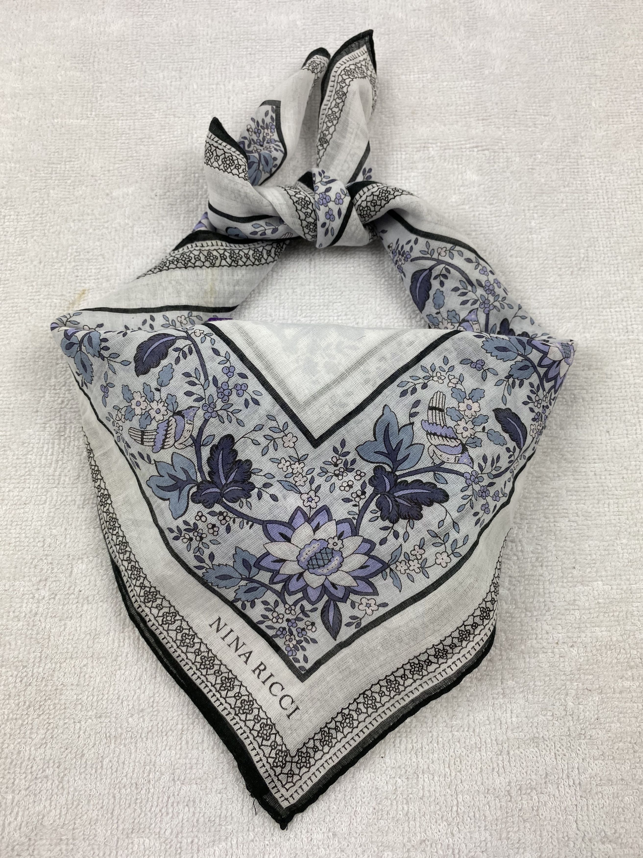 Nina Ricci × Other × Vintage Nina Ricci Handkerchief / Bandana / Neckerchief Size ONE SIZE - 1 Thumbnail
