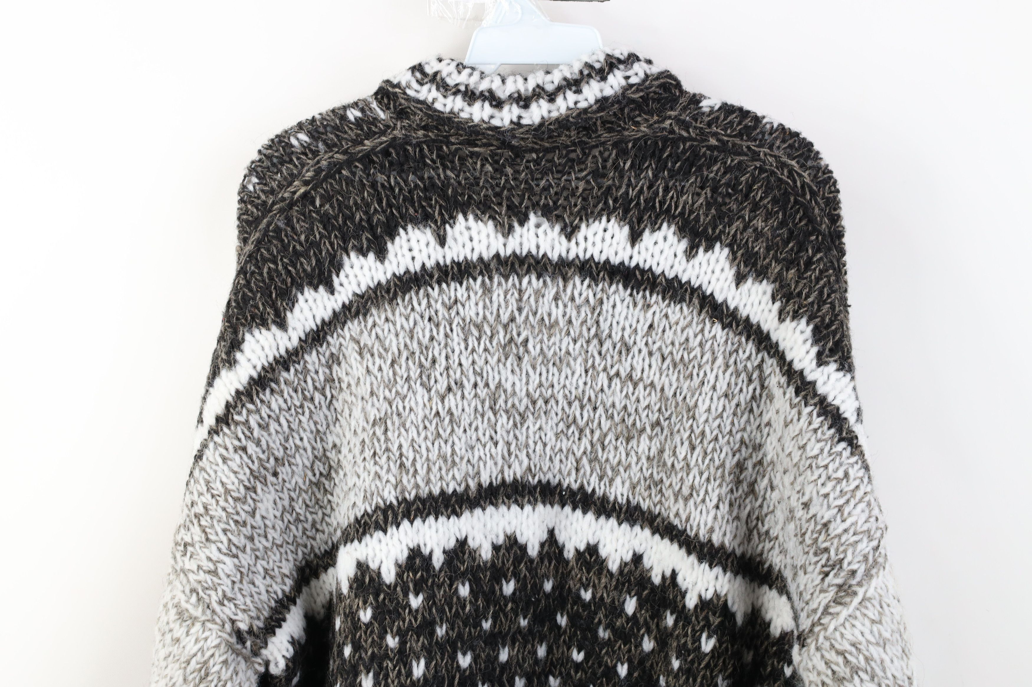 Vintage Vintage 70s Streetwear Hand Crochet Fair Isle Shawl Sweater Size US M / EU 48-50 / 2 - 10 Thumbnail