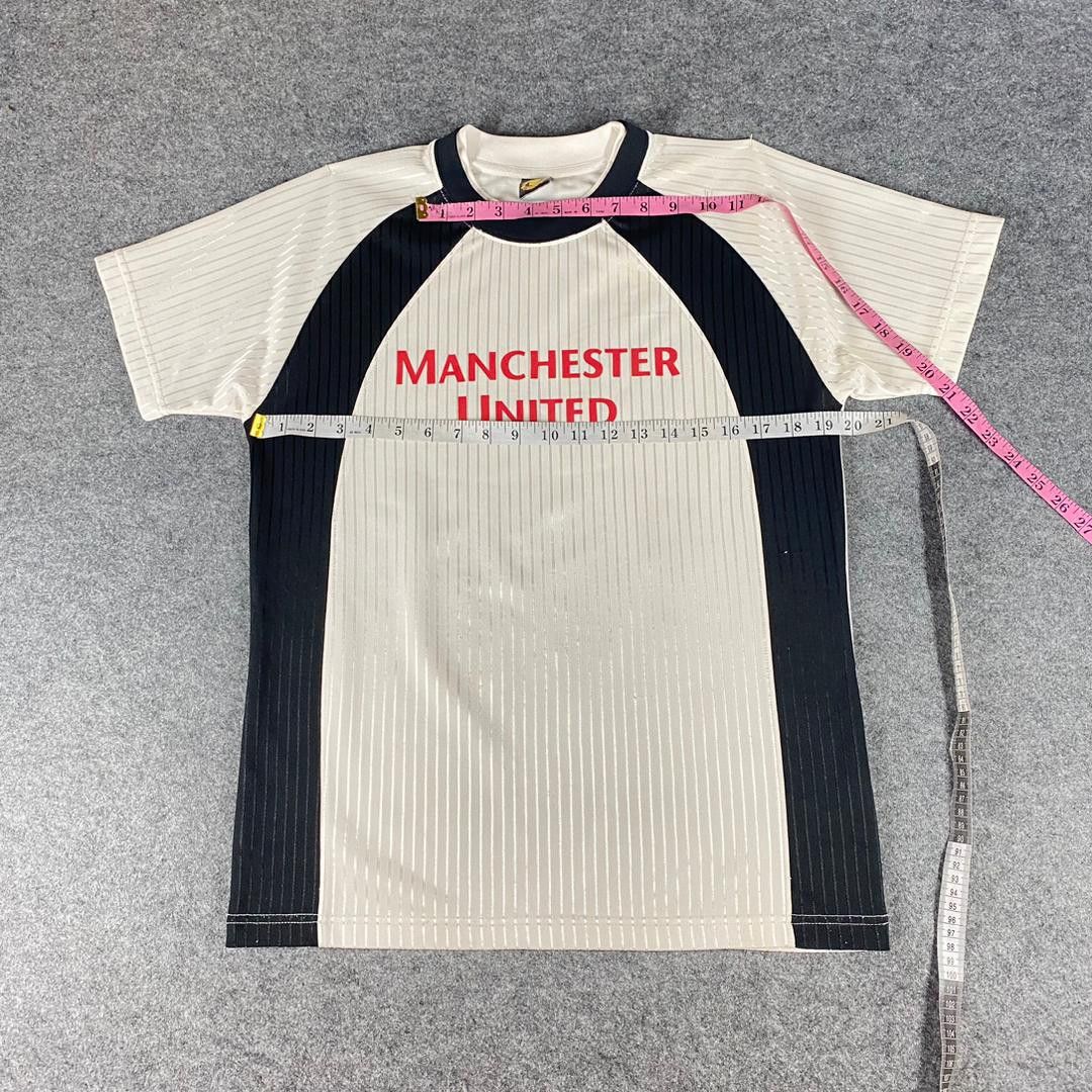 Other Vintage Manchester United Jersey Size US M / EU 48-50 / 2 - 4 Thumbnail
