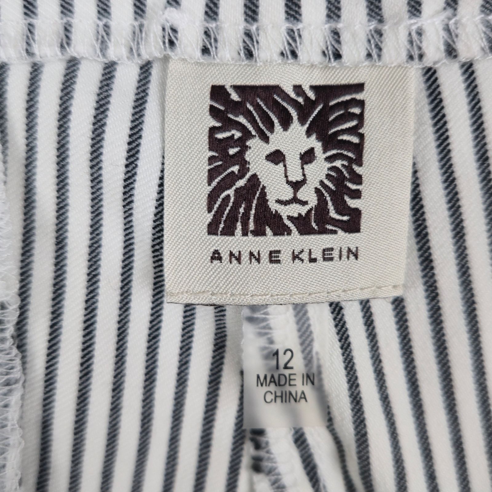 Anne Klein Anne Klein 12 Beige Charcoal Stripe Slim Pull On Crop Pants Size 34" / US 12 / IT 48 - 8 Thumbnail