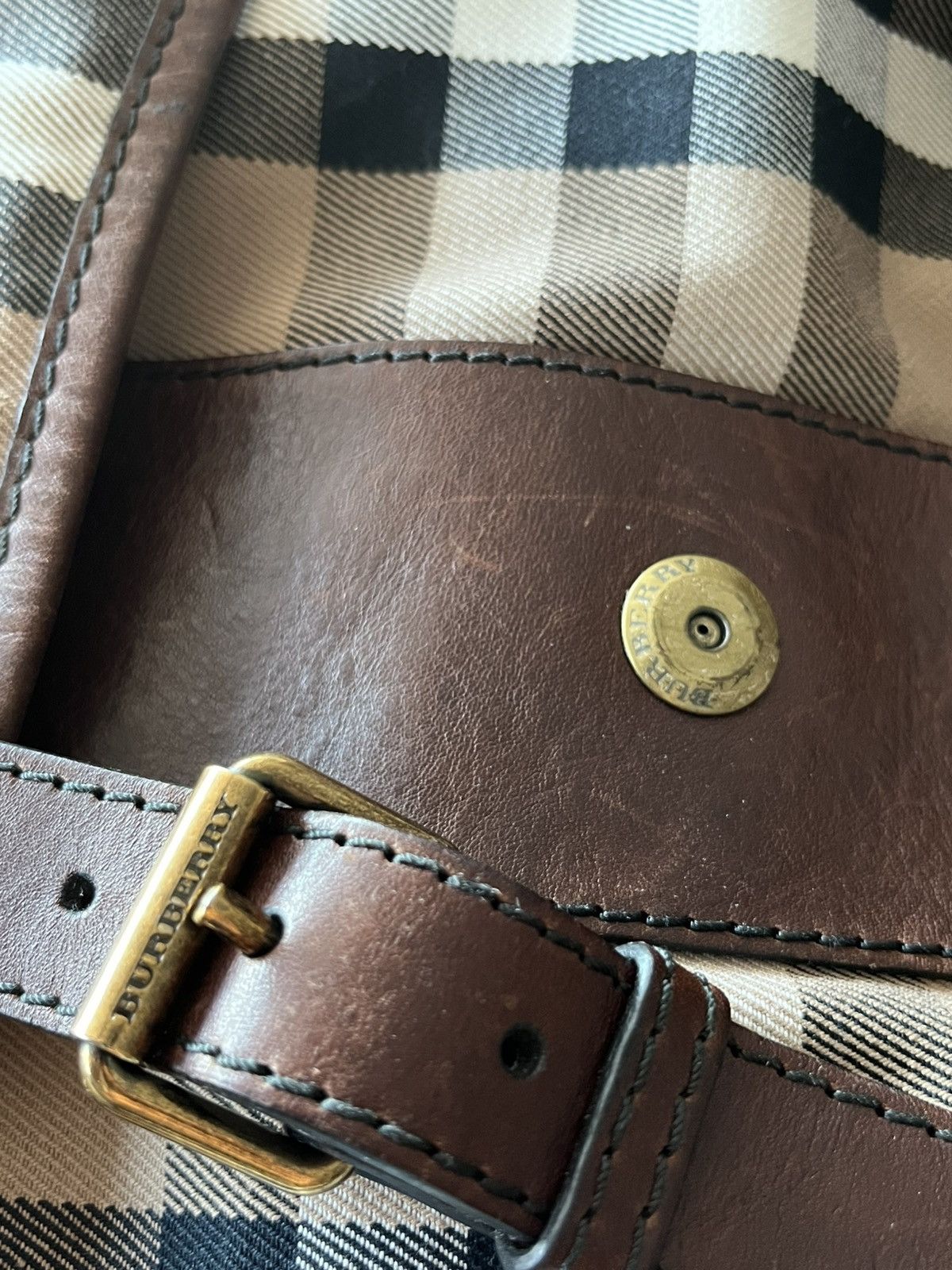 Burberry BBR $3k Rare Vintage Classic Logo Messenger Crossbody Bag Size ONE SIZE - 15 Thumbnail