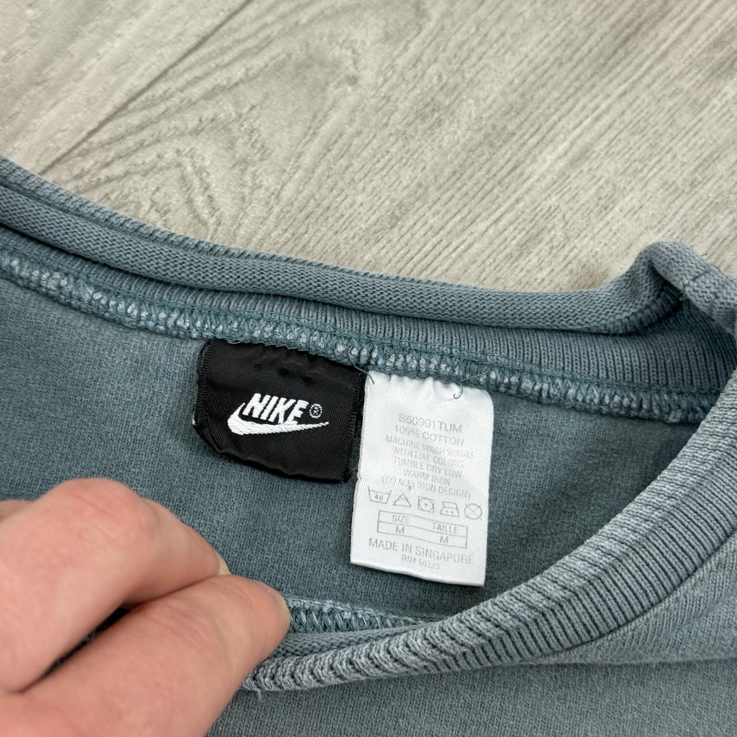 Nike Vintage Nike Air 90s Embroidered Crewneck Sweatshirt Size US M / EU 48-50 / 2 - 9 Thumbnail
