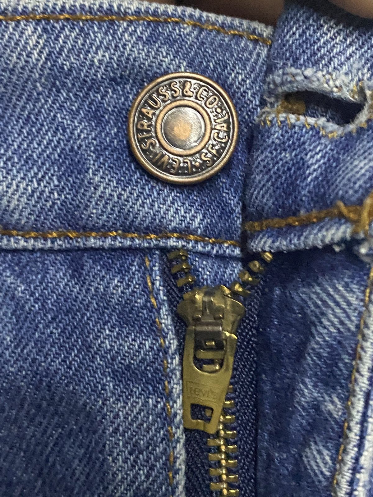 Levi's Vintage Levis 501 90s Blue Wash Distressed Jeans Size US 29 - 8 Thumbnail
