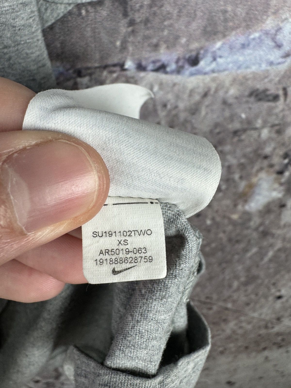 Nike Men’s Nike T-Shirt Gray Big Logo Streetwear Size XS Size US XS / EU 42 / 0 - 7 Thumbnail