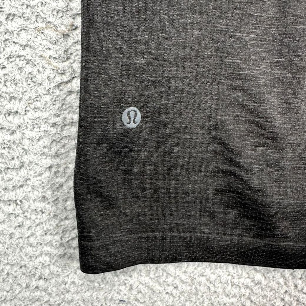 Lululemon Lululemon Henley T-Shirt Mens XL Dark Grey Long Sleeve Tee Logo Regular Fit Casual Shirt Streetwear Size US XL / EU 56 / 4 - 6 Thumbnail