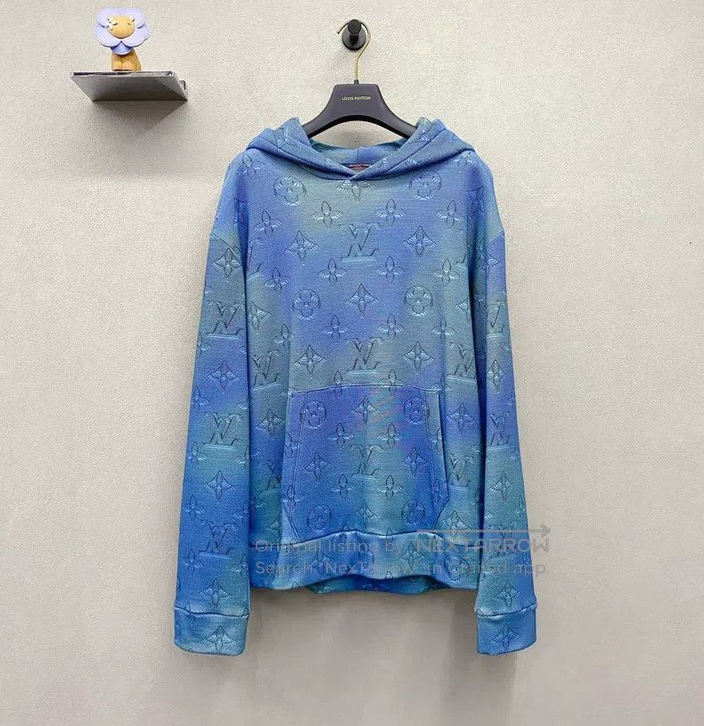 Louis Vuitton Louis Vuitton Blue Gradient Full Logo Sweatshirt Size US M / EU 48-50 / 2 - 2 Thumbnail