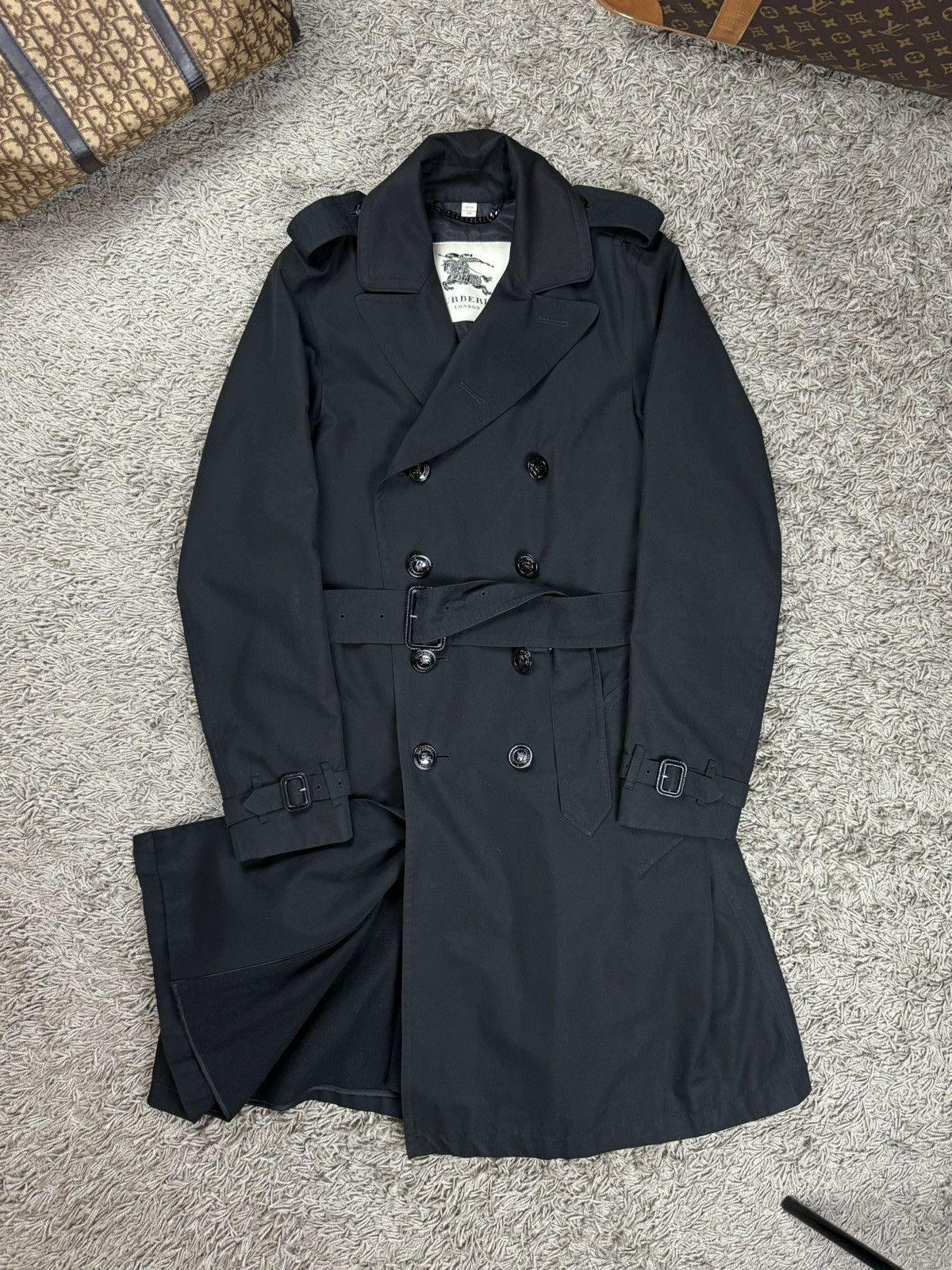 Burberry × Vintage Black trench coat Burberry original luxury streetwear item Size XL / US 12-14 / IT 48-50 - 1 Thumbnail