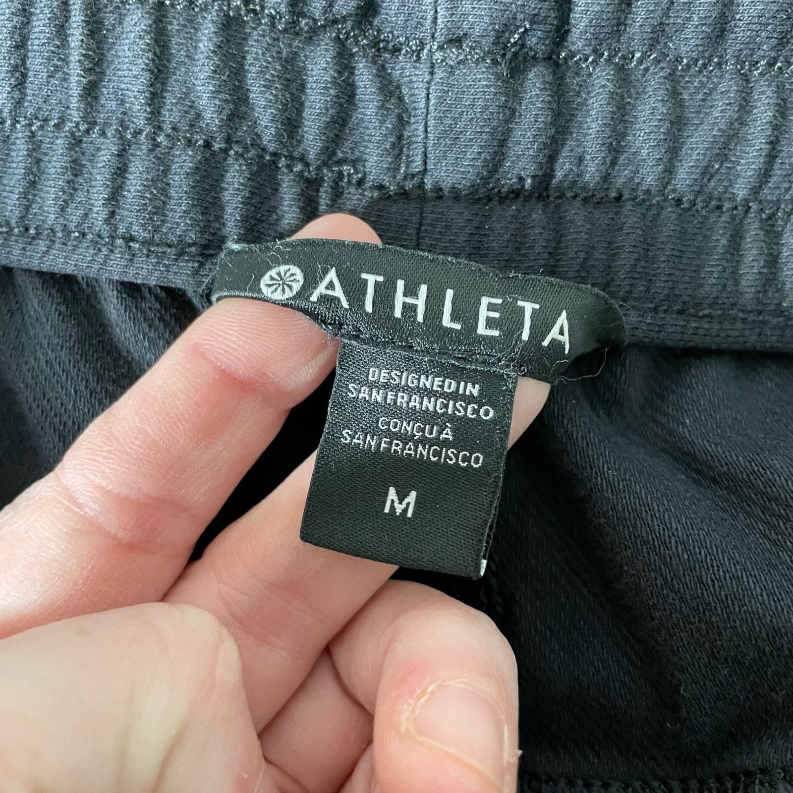 Athleta Athleta Women's Black Straight Leg Sweatpants - Size Medium Size 30" / US 8 / IT 44 - 4 Thumbnail