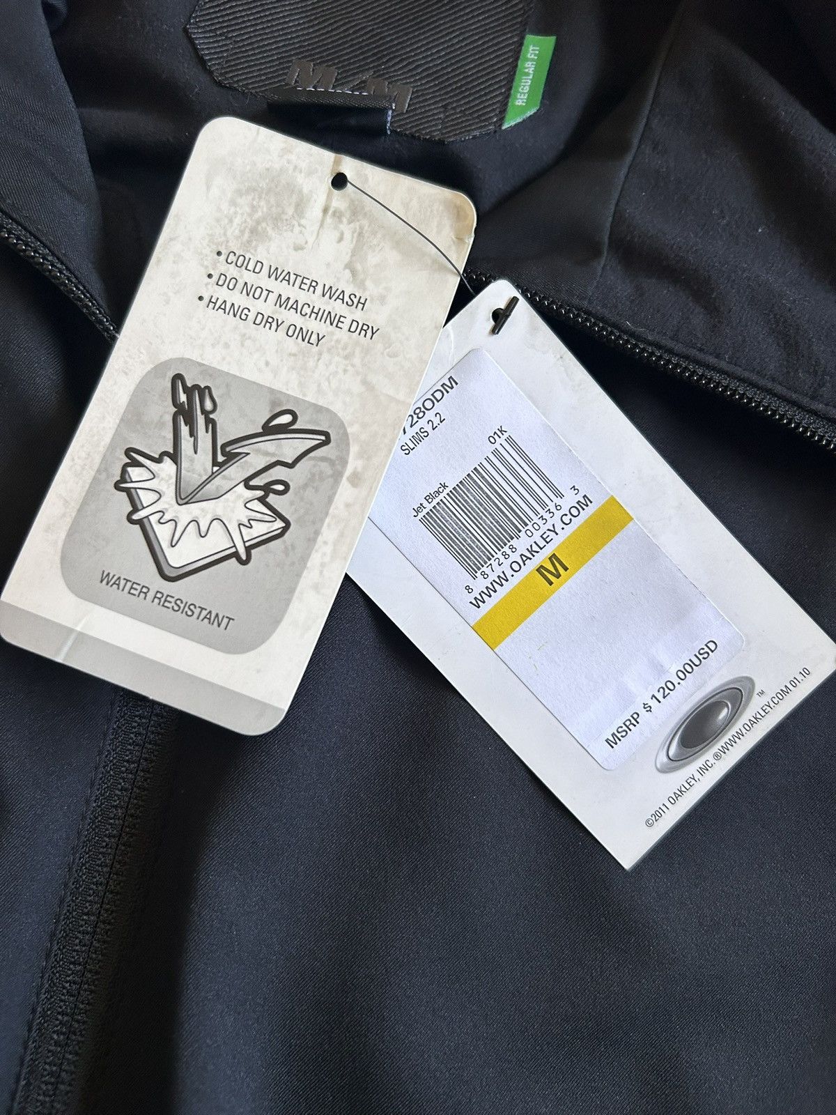 Oakley 2011 Oakley Rain Jacket Size US M / EU 48-50 / 2 - 6 Thumbnail