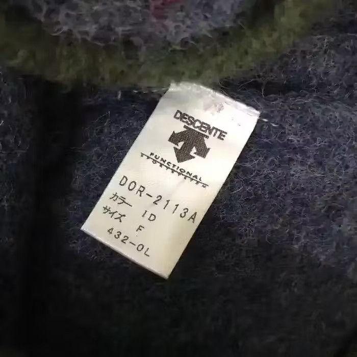 Descente Descente Small Logo Beanie Hat Size ONE SIZE - 4 Thumbnail