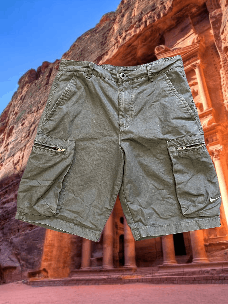 Nike Vintage shorts cargo Nike Y2K streetwear Size US 30 / EU 46 - 1 Thumbnail