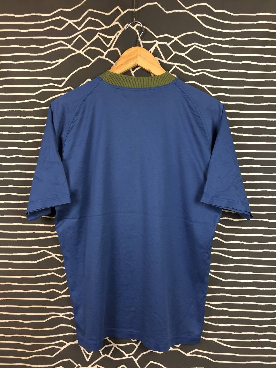 Vintage Vtg LEGIONARI Fabbricato in Italia Designer Graphic Art Tee Size US M / EU 48-50 / 2 - 6 Thumbnail