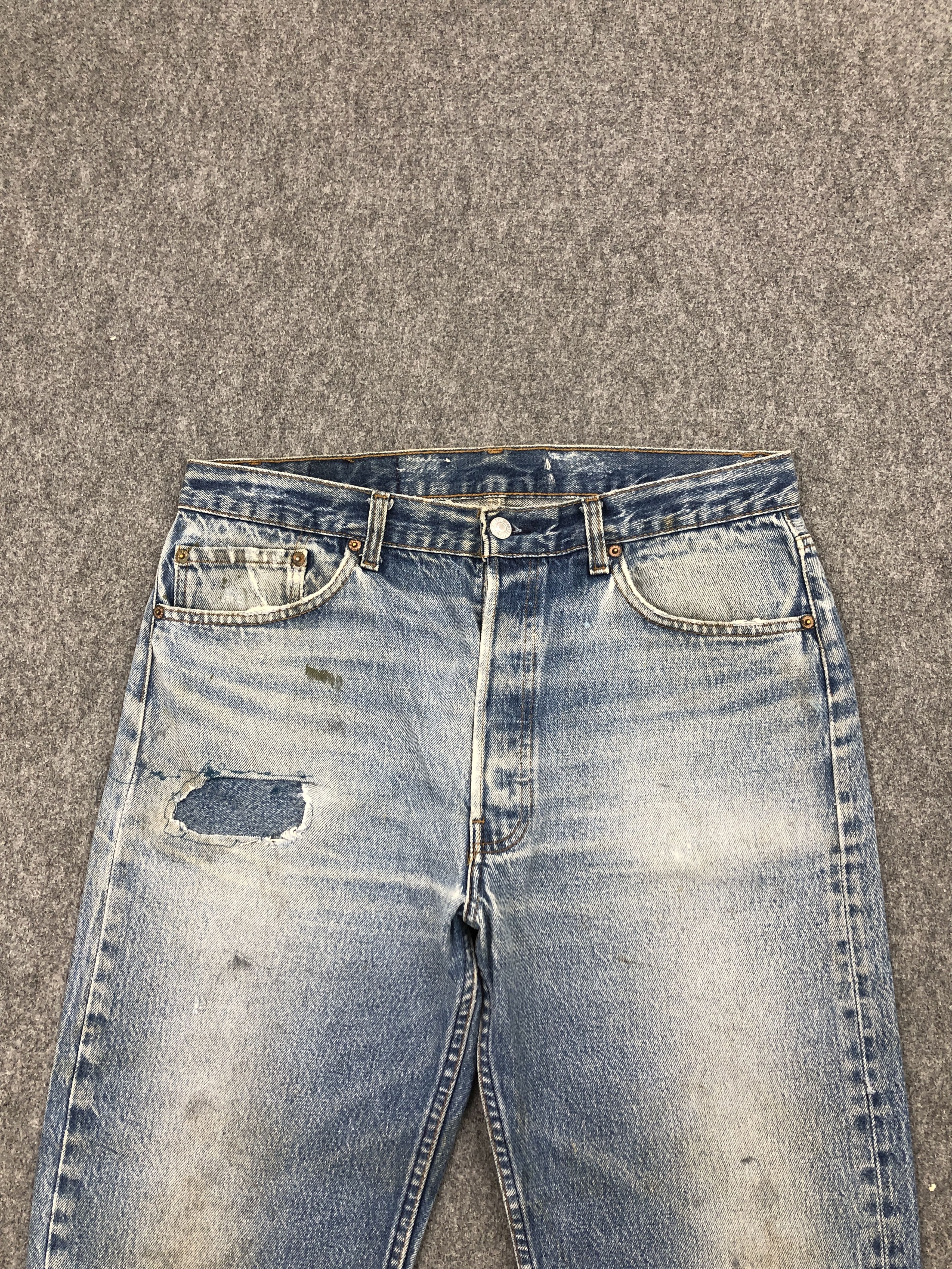 Levi's × Vintage Vintage 90s Levis 501 Distressed Faded Blue Jeans Size US 33 - 2 Thumbnail