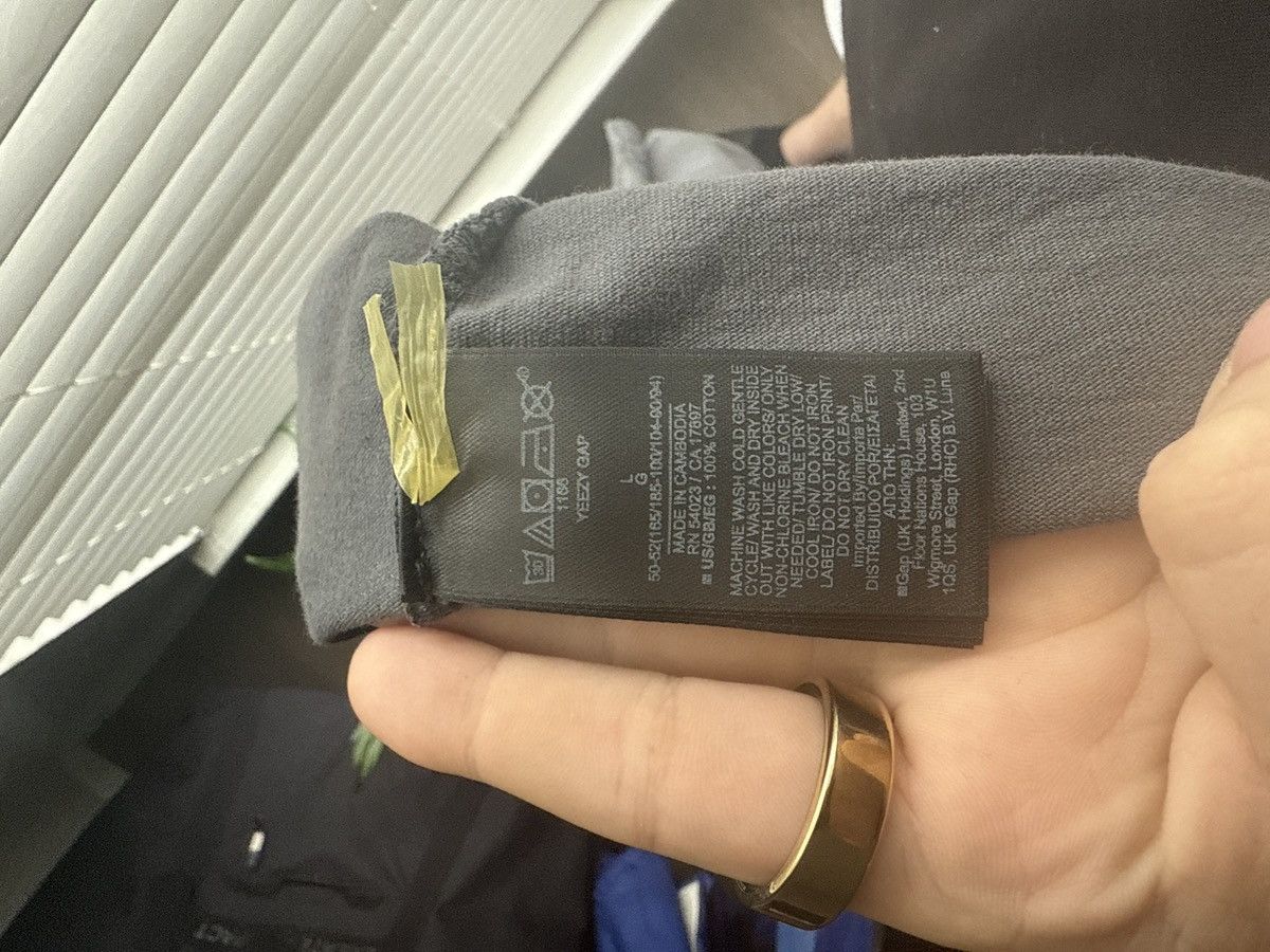 Balenciaga × Gap × Yeezy Yeezy Gap dove 3/4 shirt Size US L / EU 52-54 / 3 - 4 Thumbnail