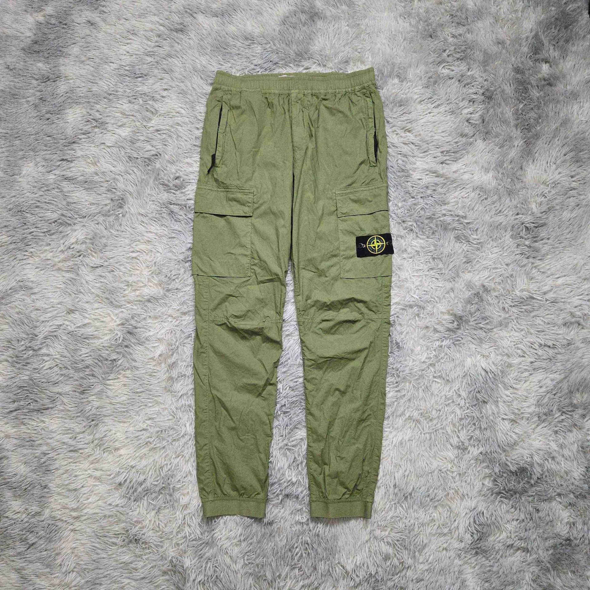 Stone Island stone island green cargo pants, size W32 Size US 32 / EU 48 - 1 Thumbnail