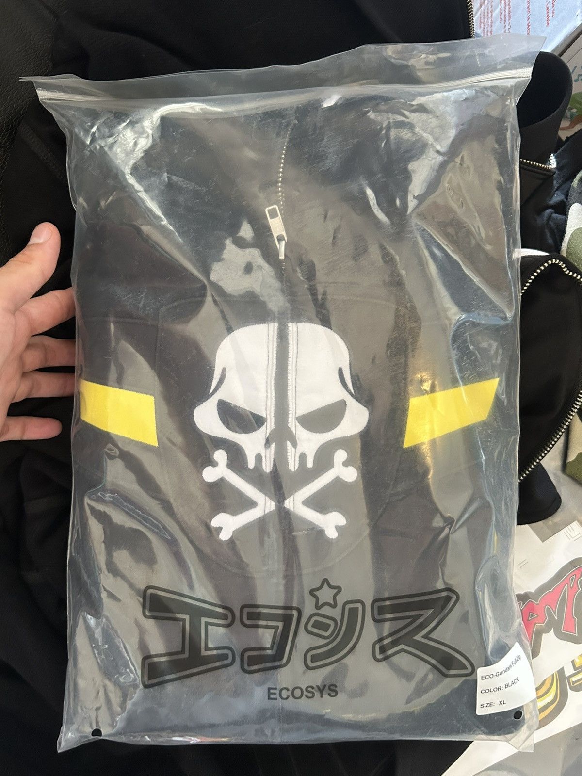 Ecosys ESCOSYS GUNDAM HOODIE BLACK NEW Size US XL / EU 56 / 4 - 1 Thumbnail