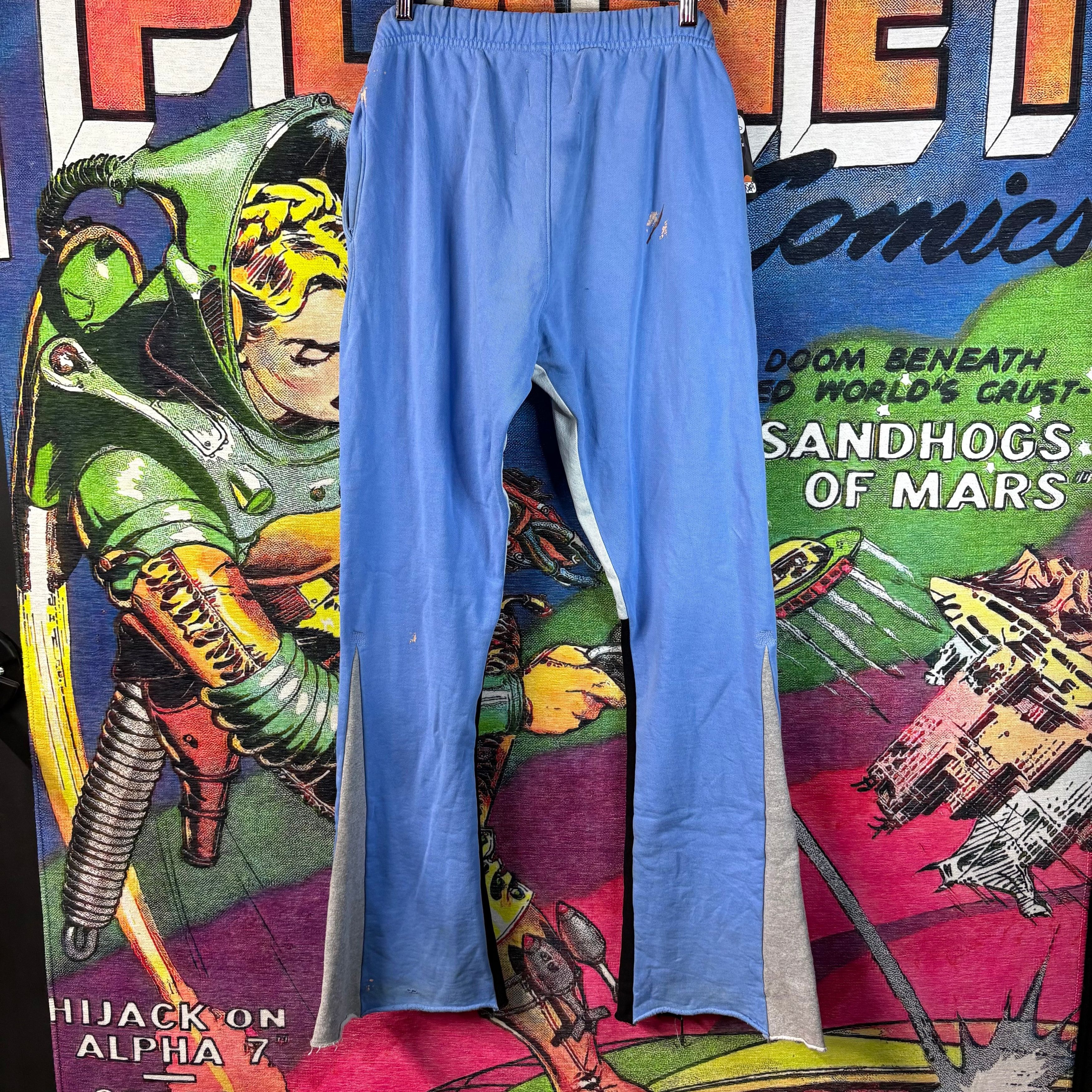 Gallery Dept. Gallery Dept. Baby Blue Paint Splattered Flared Sweatpants Size US 27 - 6 Thumbnail