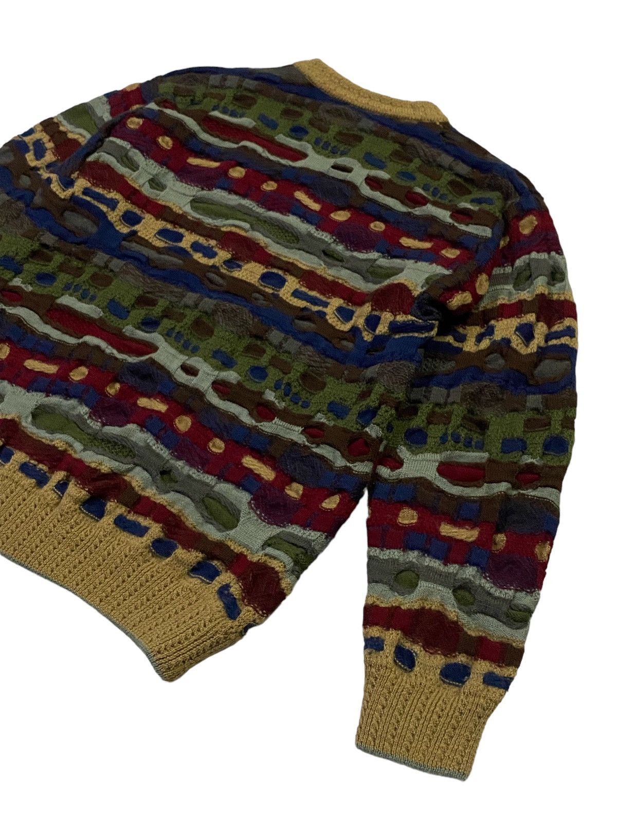 Coogi Vintage Googi 3D Knit Crewneck Sweater Size US S / EU 44-46 / 1 - 20 Thumbnail