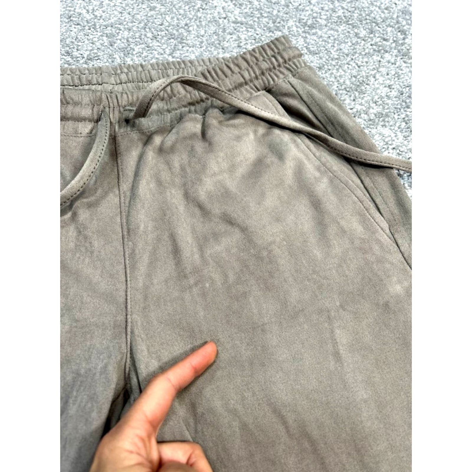 Zara VINTAGE Zara Joggers Womens XS Taupe Faux Suede Drawstring New * Size 26" / US 2 / IT 38 - 2 Thumbnail