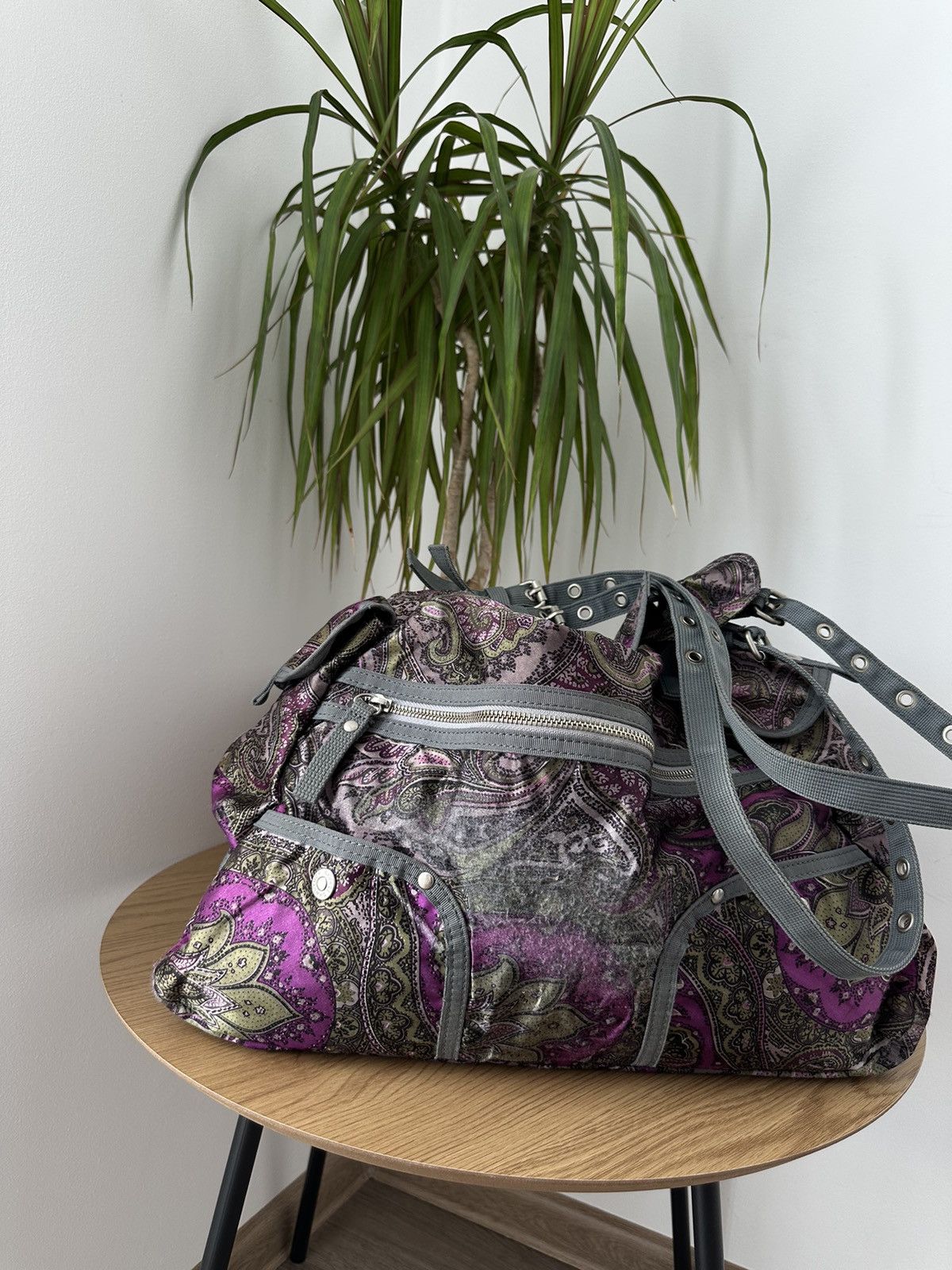 If Six Was Nine Vintage George Gina Lucy Purple Distressed Shoulders Bag Size ONE SIZE - 14 Thumbnail