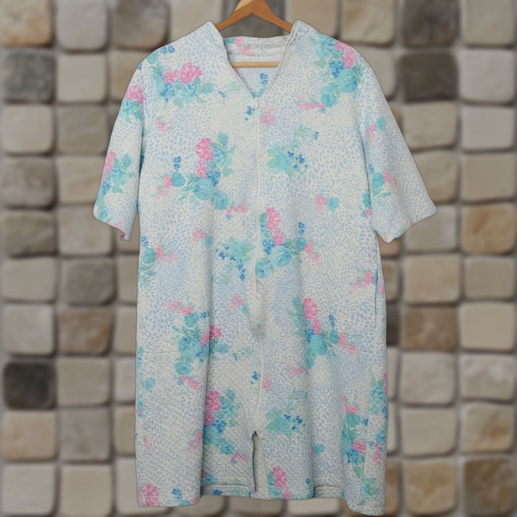 Vintage VINTAGE House Coat Full Zip L/XL Knit Quilted White Blue Floral Grannycore Women Size L / US 10 / IT 46 - 1 Thumbnail