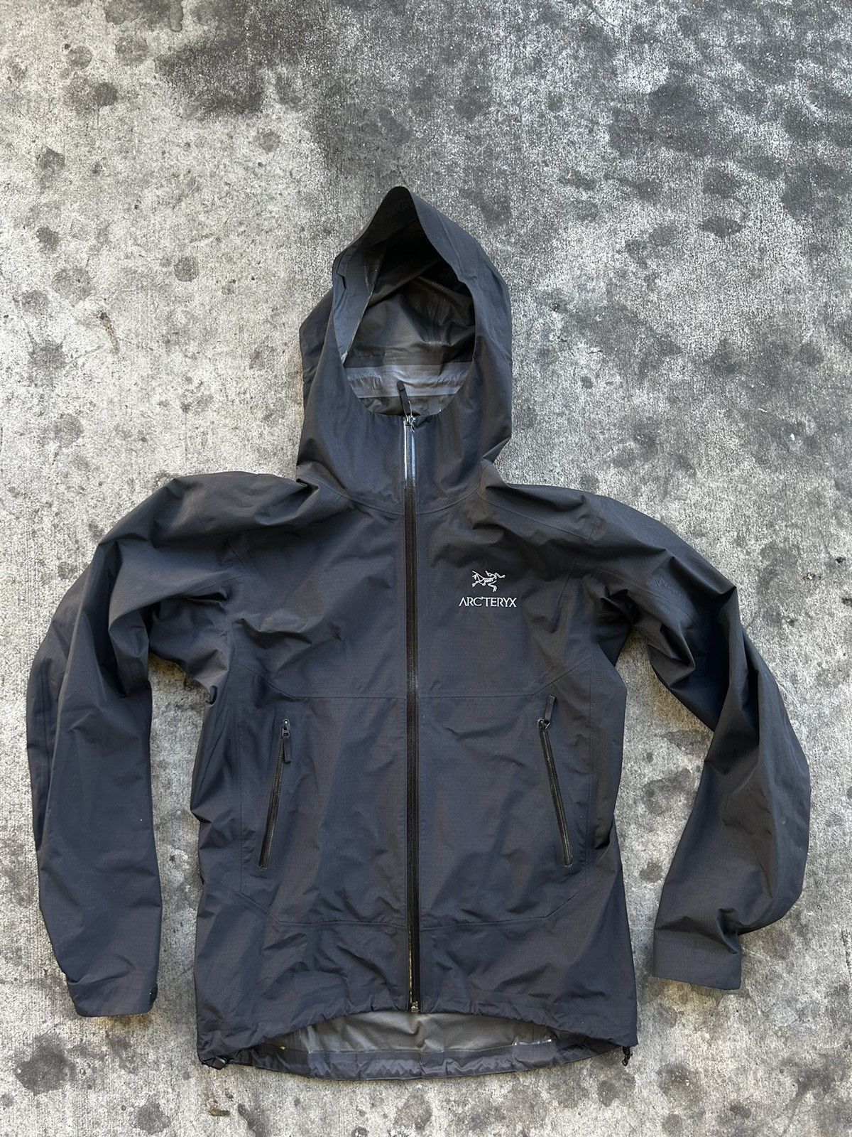 Arc'teryx Arc’teryx Beta Gore-Tex Shell Jacket 2021 | Grailed