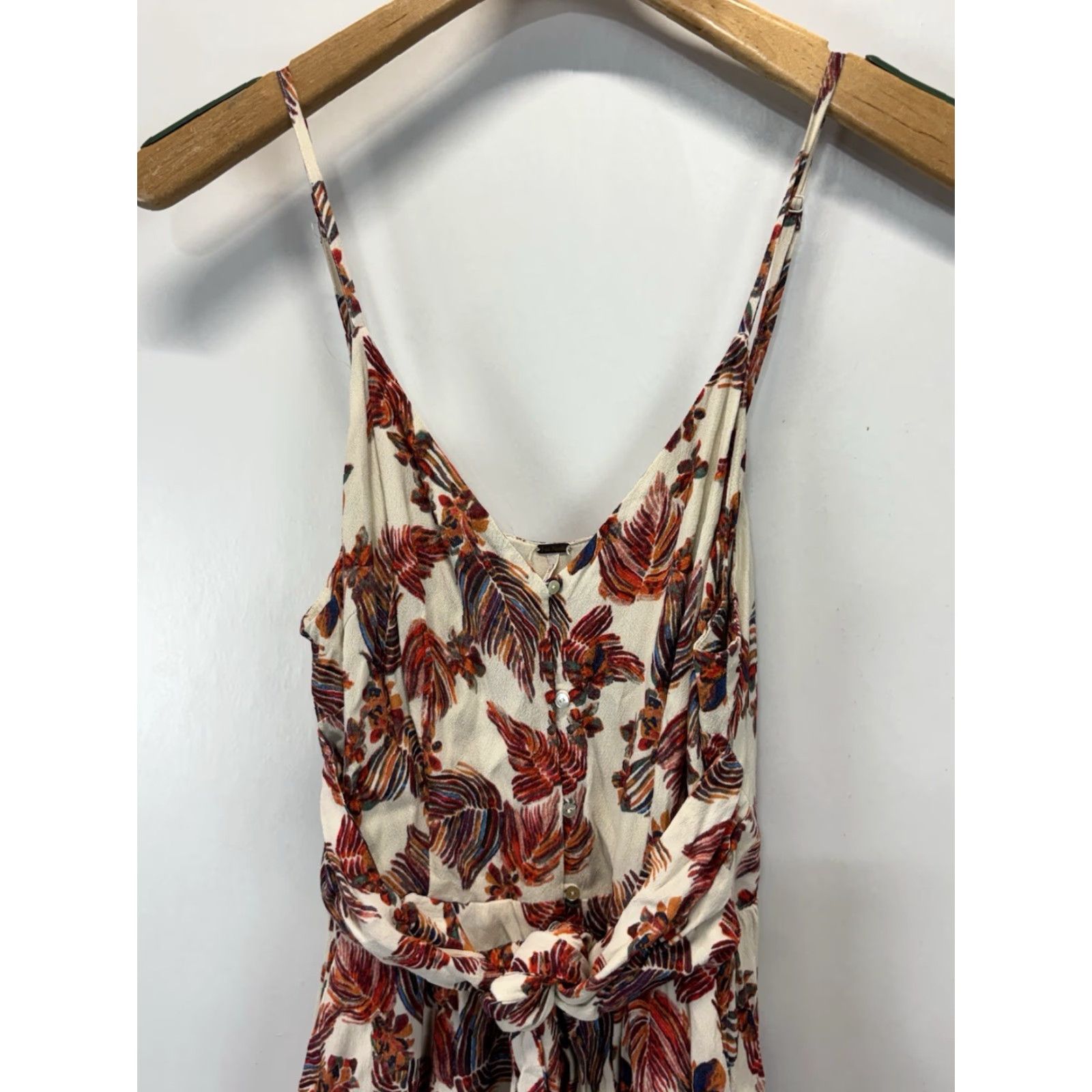 Free People FREE PEOPLE Tropical Floral Wide Leg Crop Jumpsuit Size 6 Beige Sleeveless Size 28" / US 6 / IT 42 - 2 Thumbnail