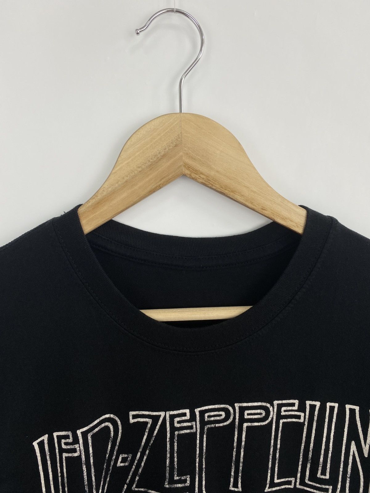 Led Zeppelin 🇬🇧 Led Zeppelin June 1977 United State T-Shirt 2018 Print Size US M / EU 48-50 / 2 - 6 Thumbnail