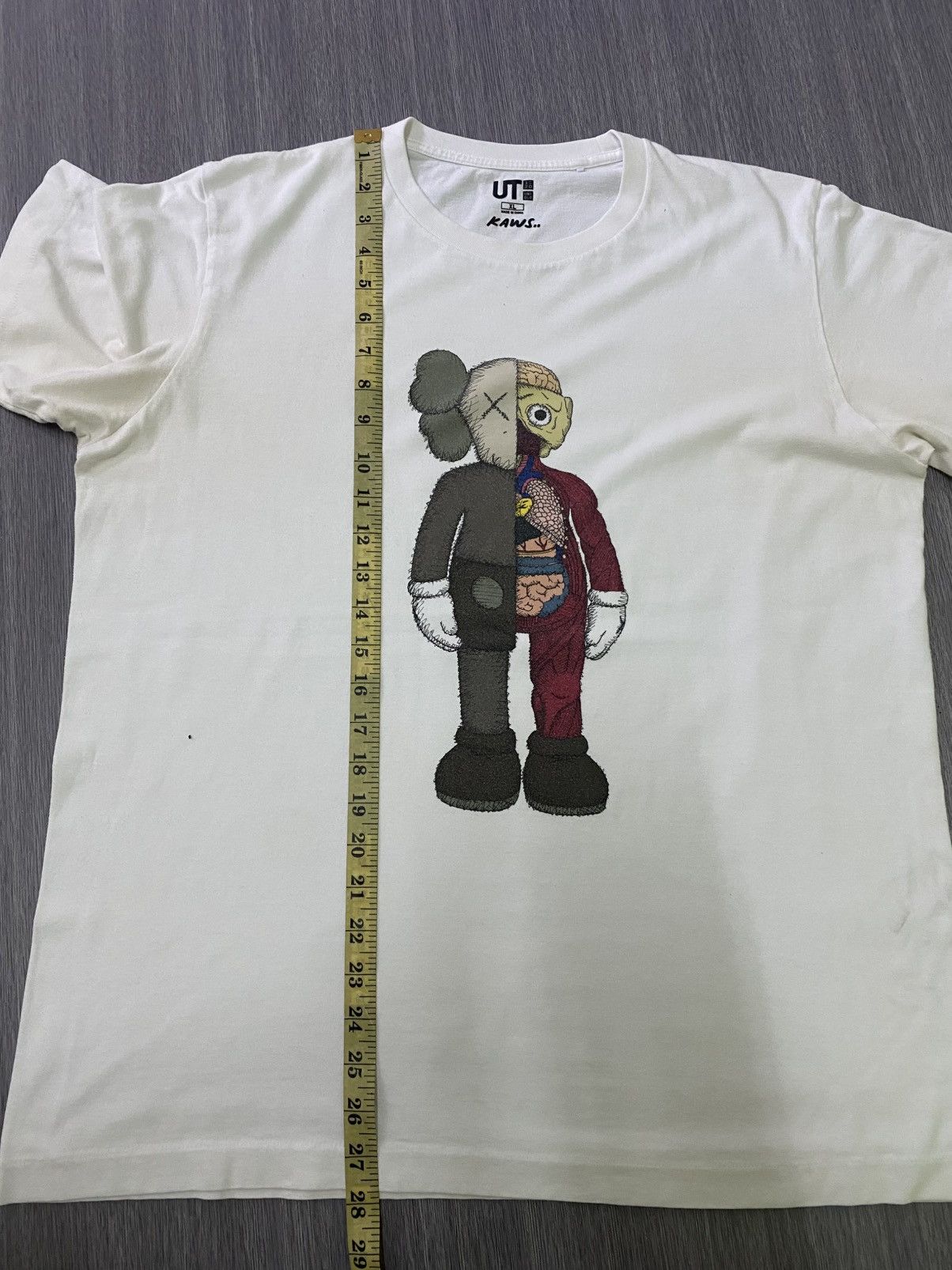 Kaws × Uniqlo Uniqlo X Kaws Size US XL / EU 56 / 4 - 11 Thumbnail