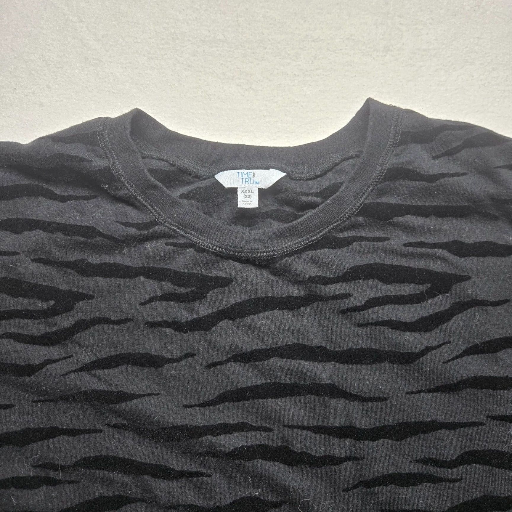 Vintage Time And Tru Sweater Adult 3XL Black Animal Print Knit Crew Neck Long Sleeve Pullover Leopard Cheetah Womens Size XXL / US 16-18 / IT 52-54 - 2 Thumbnail