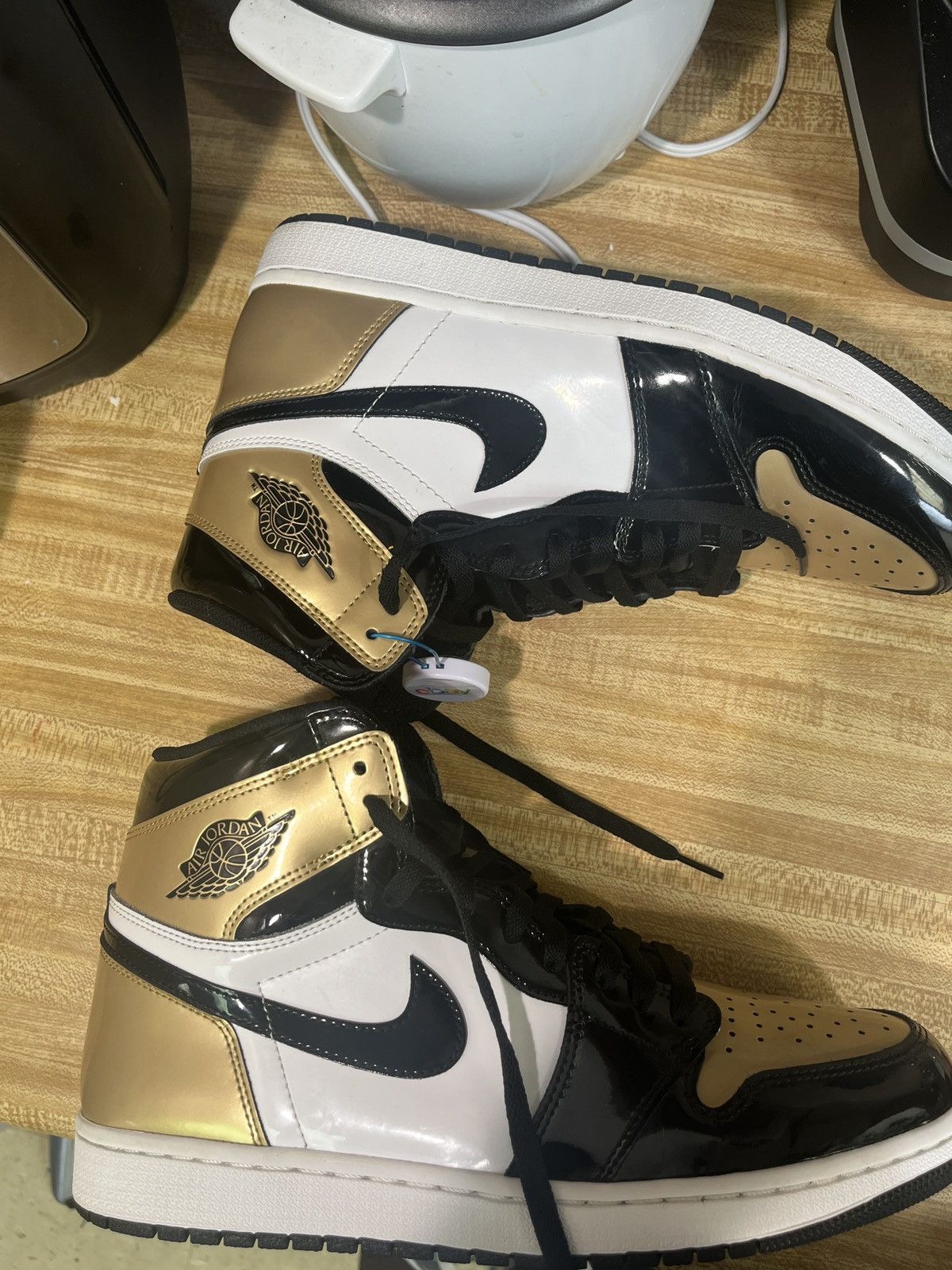 Jordan Brand × Nike Jordan 1 NRG gold toe Size US 12 / EU 45 - 7 Thumbnail