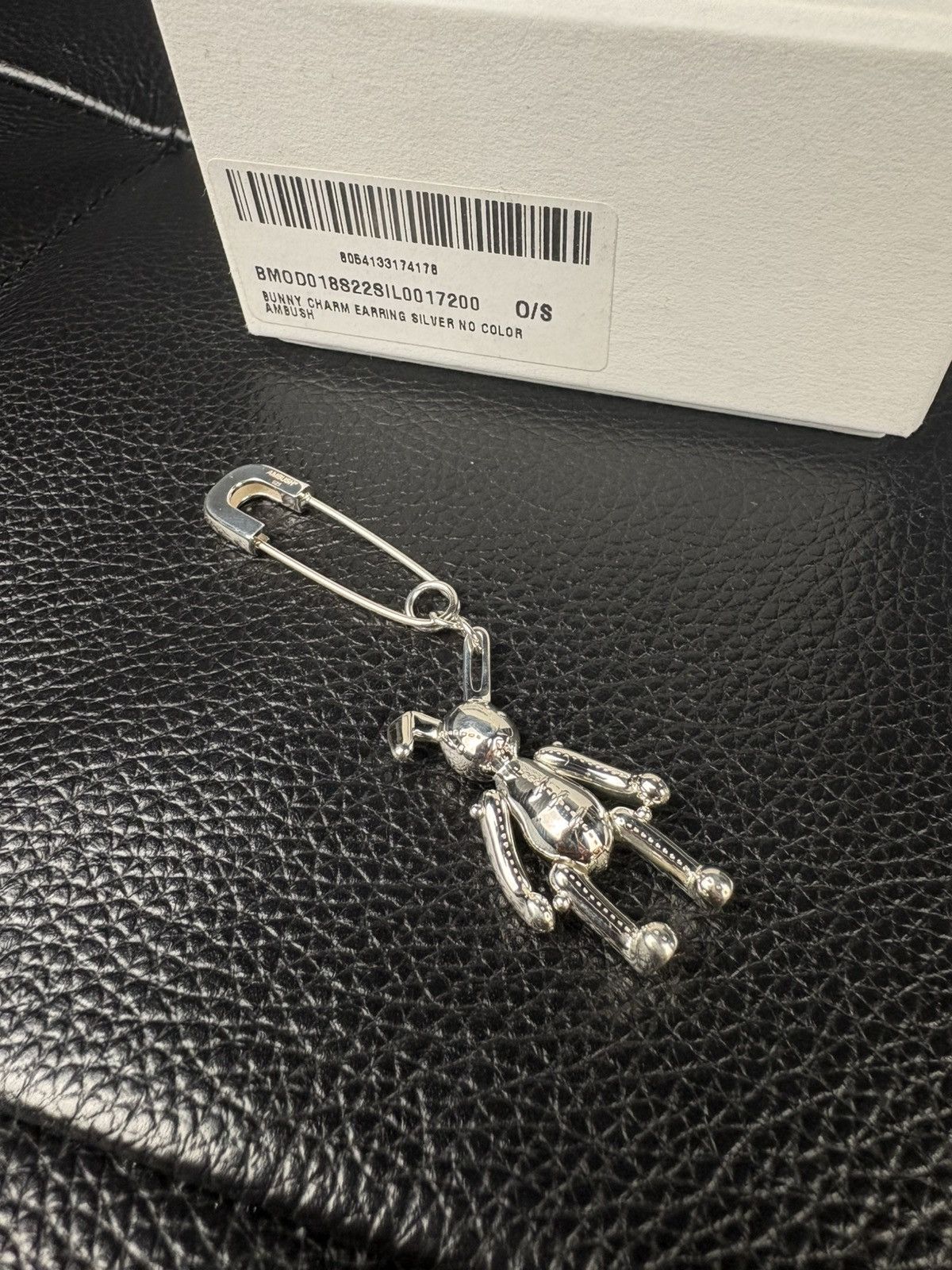 Ambush Design AMBUSH Exclusive Silver Single Bunny Charm Earring pendant Size ONE SIZE - 5 Thumbnail