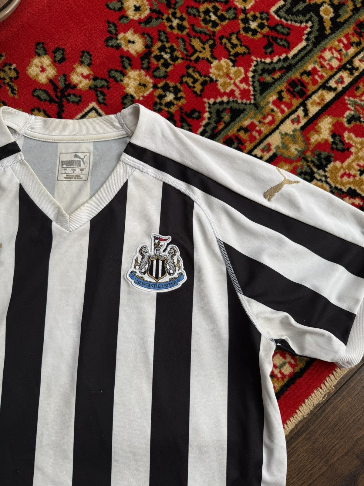 Puma Blokecore puma Newcastle 2013 Striped Home Football Shirt L Size US L / EU 52-54 / 3 - 3 Thumbnail