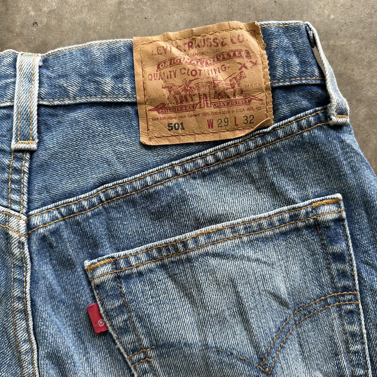 Levi's Vintage Levi’s 501 Distressed Denim Faded Jean Pant W28 Size US 28 / EU 44 - 15 Thumbnail