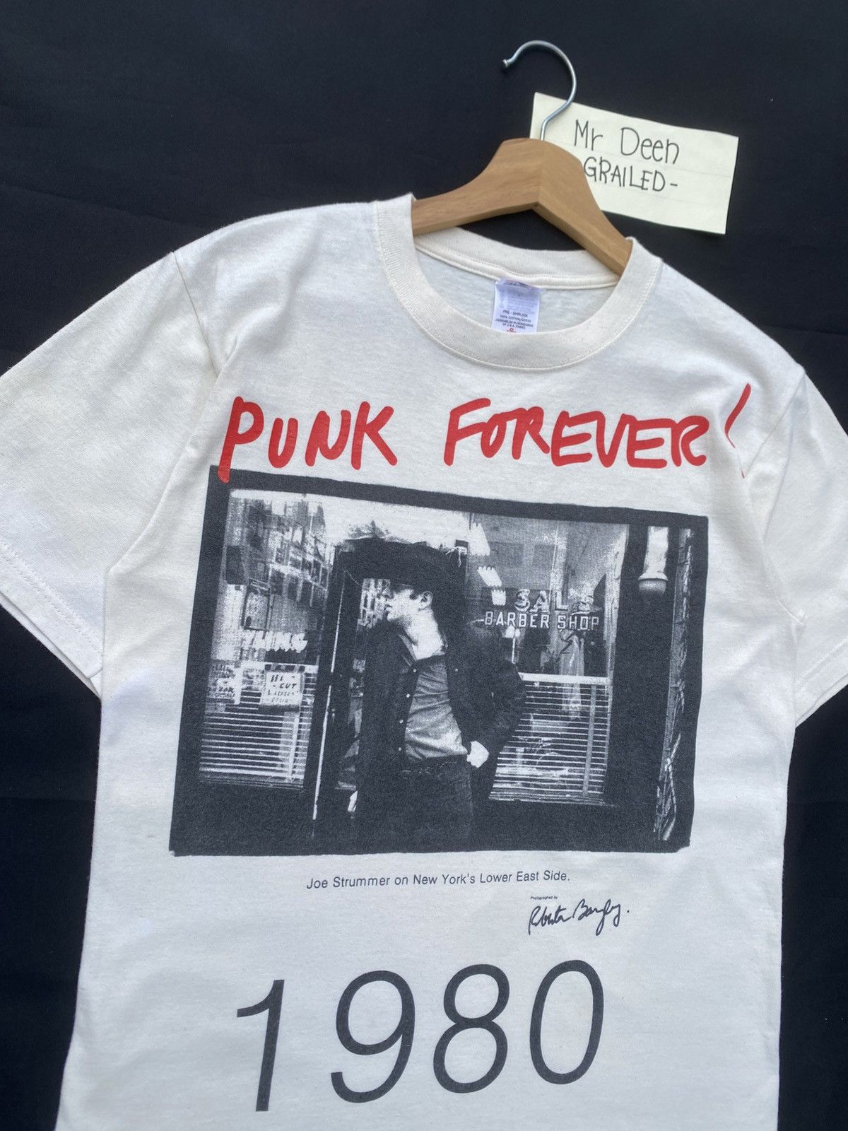 Band Tees Vintage Joe Strummer The Clash Punk Forever Photo T-shirt Size US S / EU 44-46 / 1 - 7 Thumbnail
