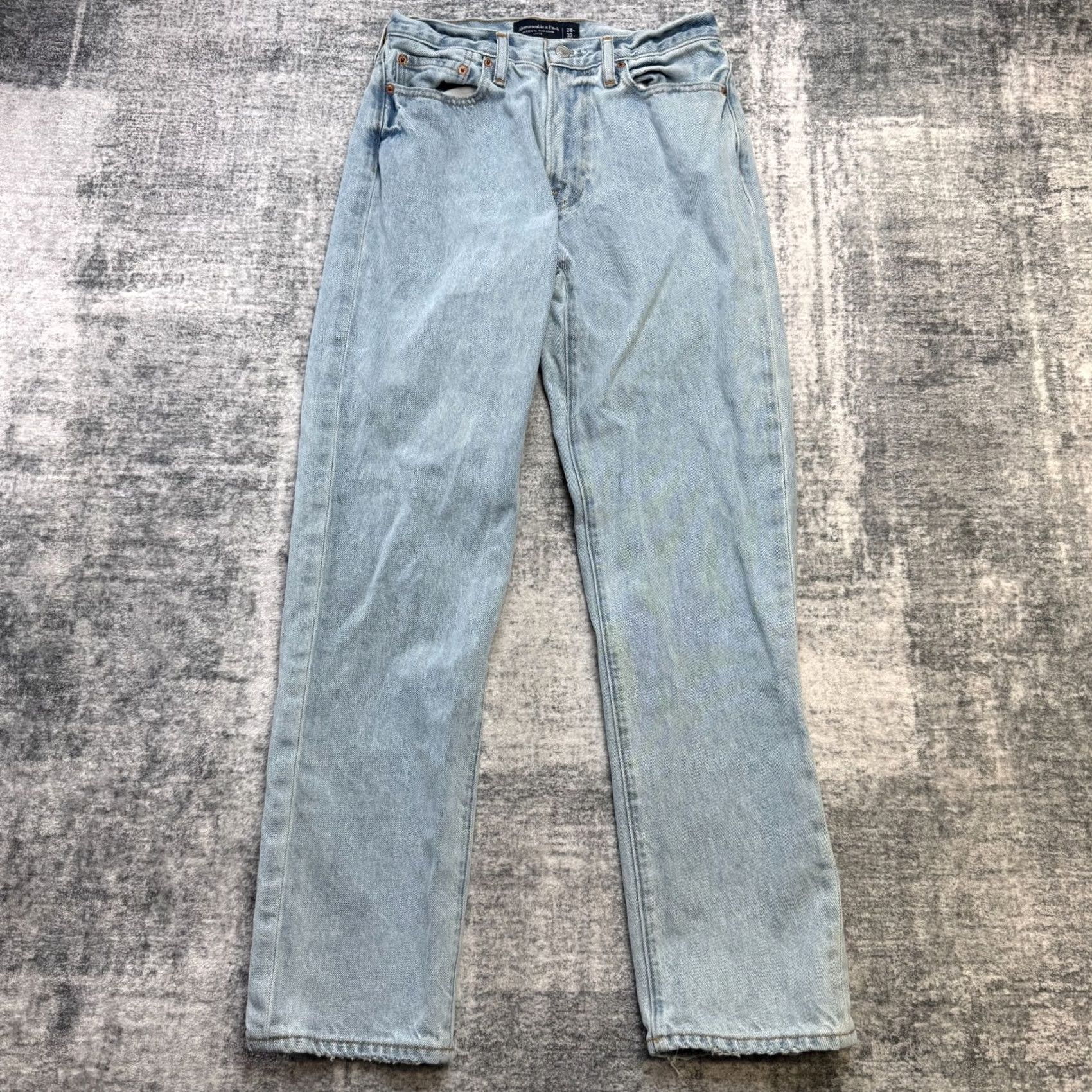Abercrombie & Fitch Abercrombie & Fitch Jeans Mens 28x32 Blue Light Wash Loose Straight Rigid Denim Size US 28 / EU 44 - 2 Thumbnail
