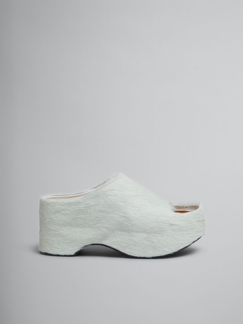 Marni o1w1db11125 Long Hair Chunky Clog Slide Sandals in White Size US 7 / IT 37 - 2 Thumbnail