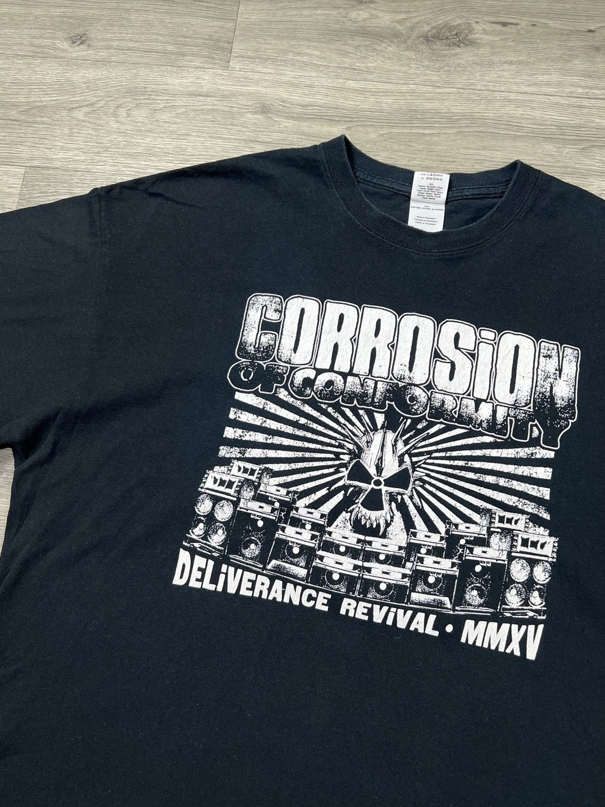 Gildan Vintage Corrosion of Conformity 2015 UK/Europe Tour Band Tee Size US XXL / EU 58 / 5 - 2 Thumbnail