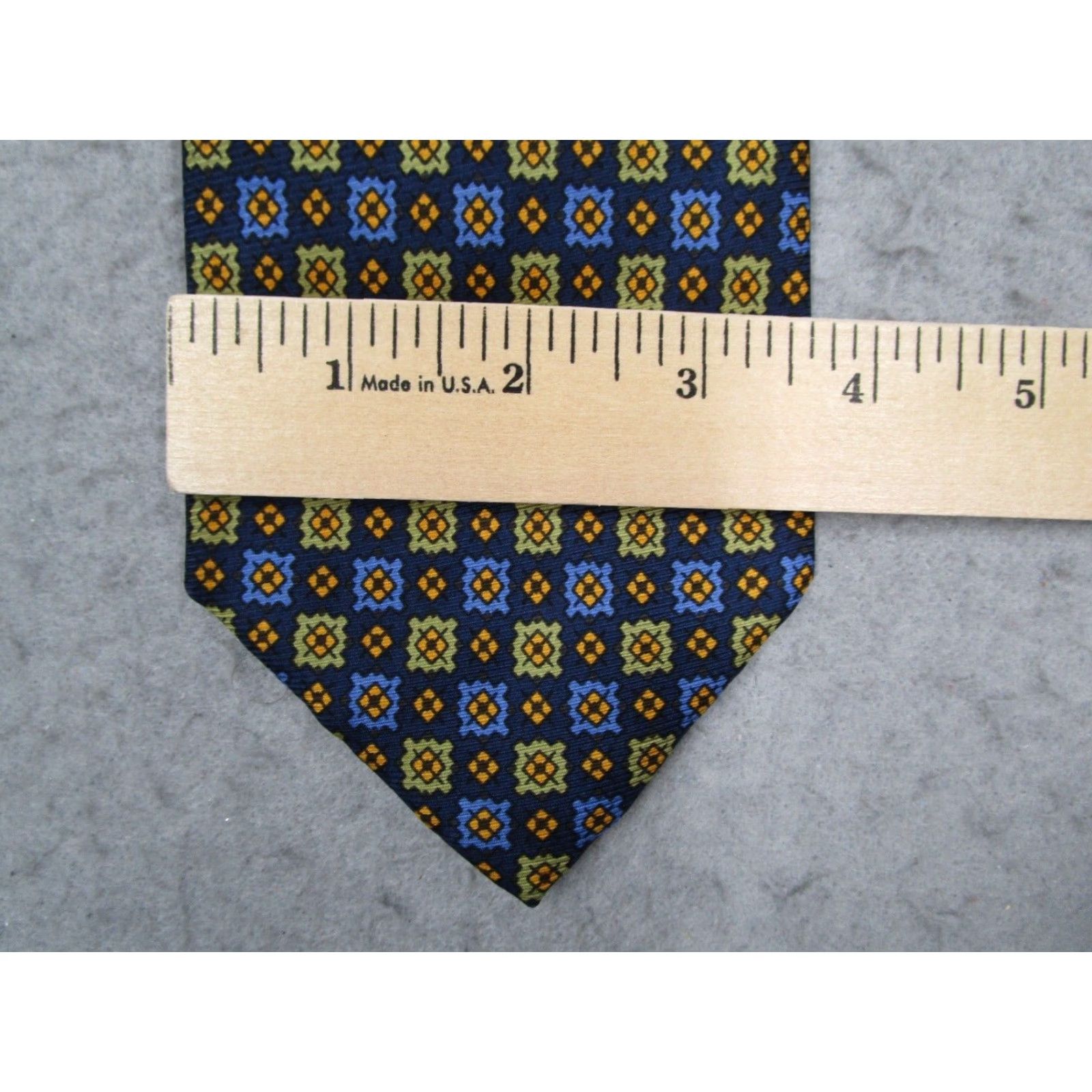 Vintage BARNEYS NEW YORK Neck Tie Mens Blue Silk Abstract Geometric Made in Italy Classic 57"-60" One Size Silk Tie Mens Blue Abstract Design Italy 100% Silk Size ONE SIZE - 5 Thumbnail