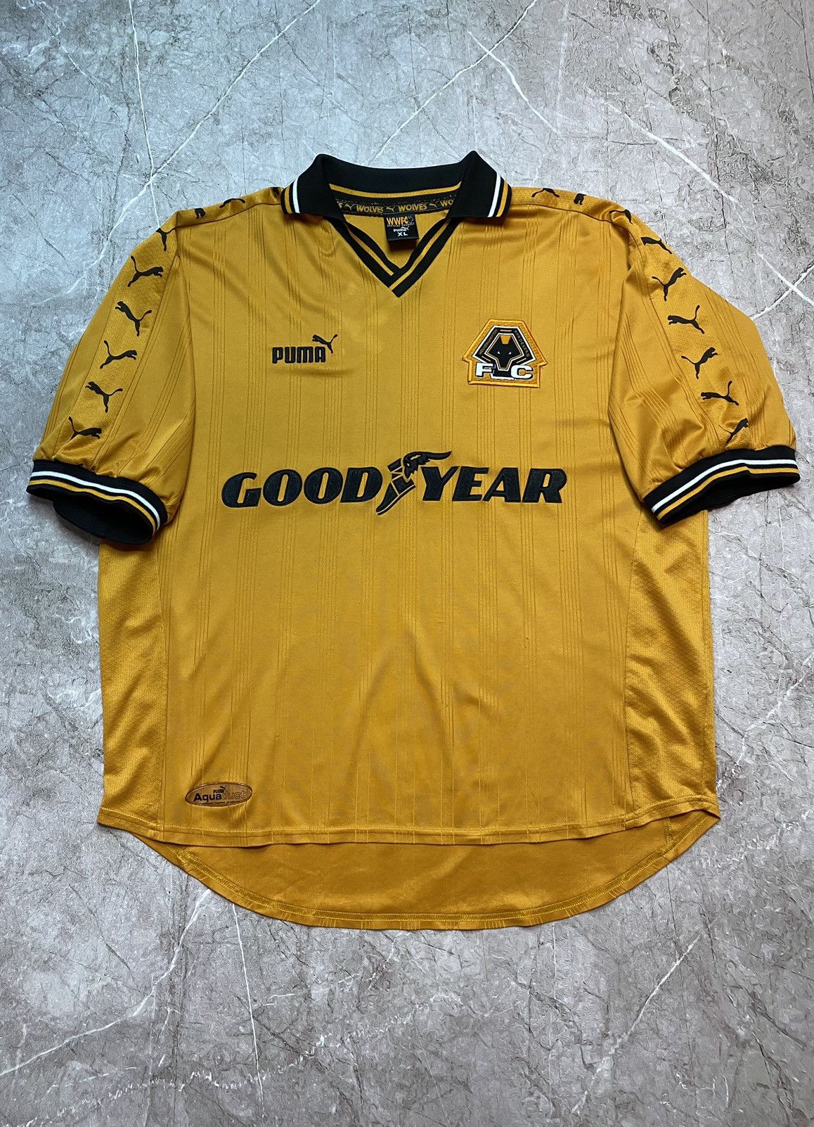 image of Puma x Soccer Jersey Vintage 1996 Wolverhampton Soccer Jersey Size XL in Orange, Men's