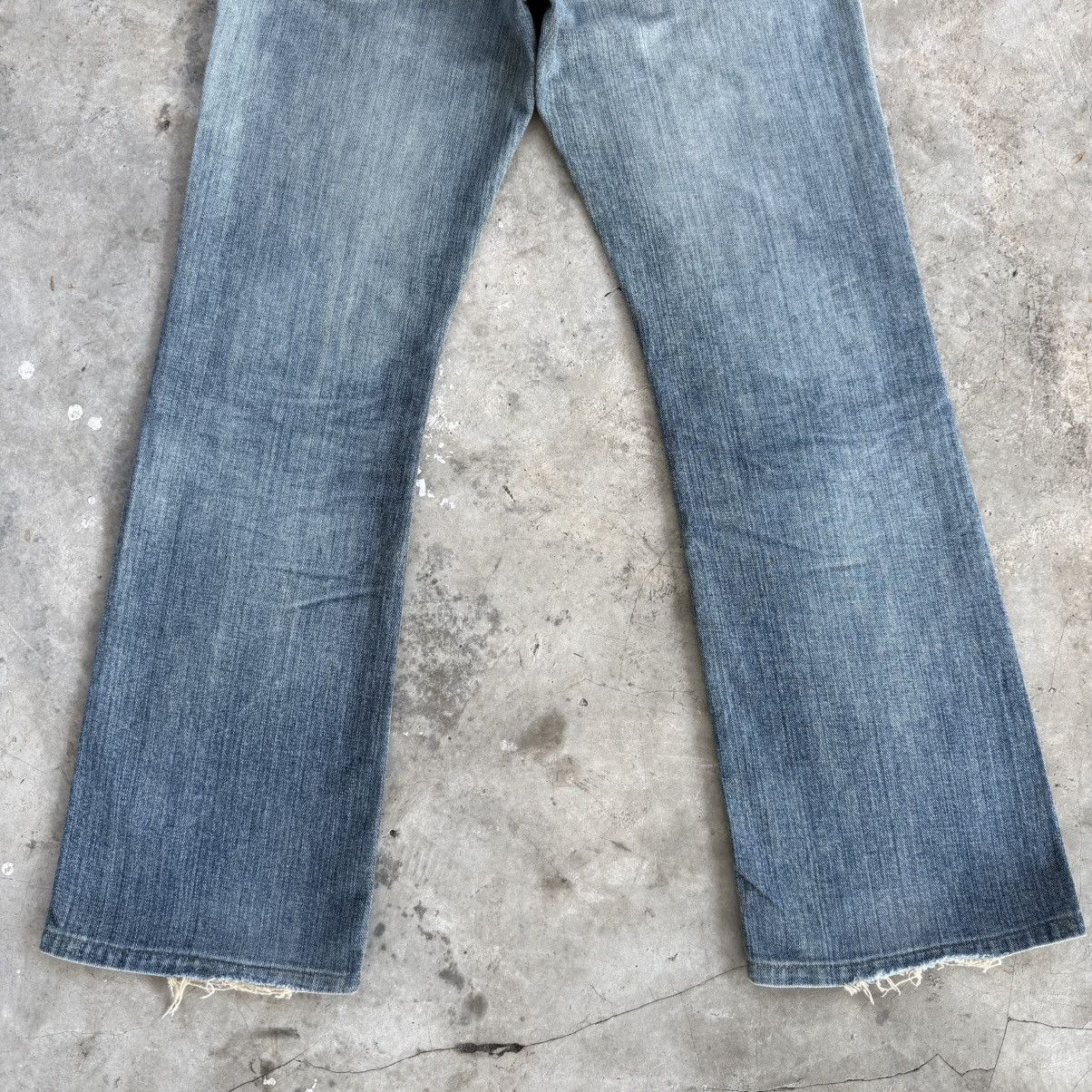 Lee W30x29.5 Vintage Lee Flare Faded Ripped Denim Jean Pants Size US 31 - 10 Thumbnail