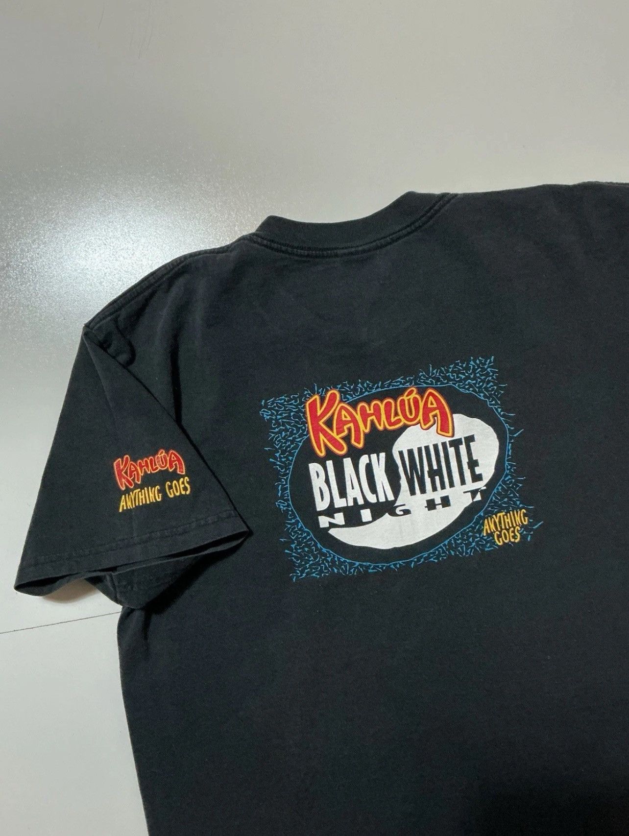 Vintage Vintage Kahlua Coffee Liqueur Black White Night T-Shirt Size US L / EU 52-54 / 3 - 5 Thumbnail