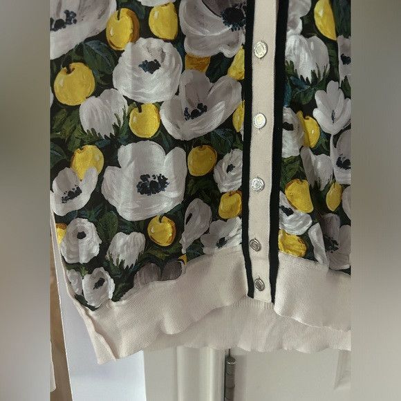 Louis Vuitton LOUIS VUITTON floral silk panel beige ribbed wool cardigan Size S / US 4 / IT 40 - 6 Thumbnail