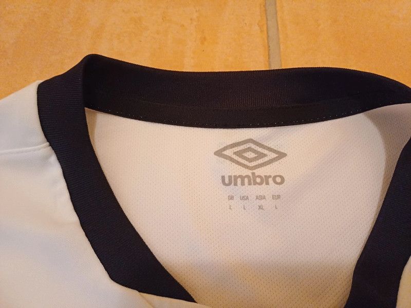 Umbro Umbro Hull City 2019-20 away shirt Size US L / EU 52-54 / 3 - 8 Thumbnail