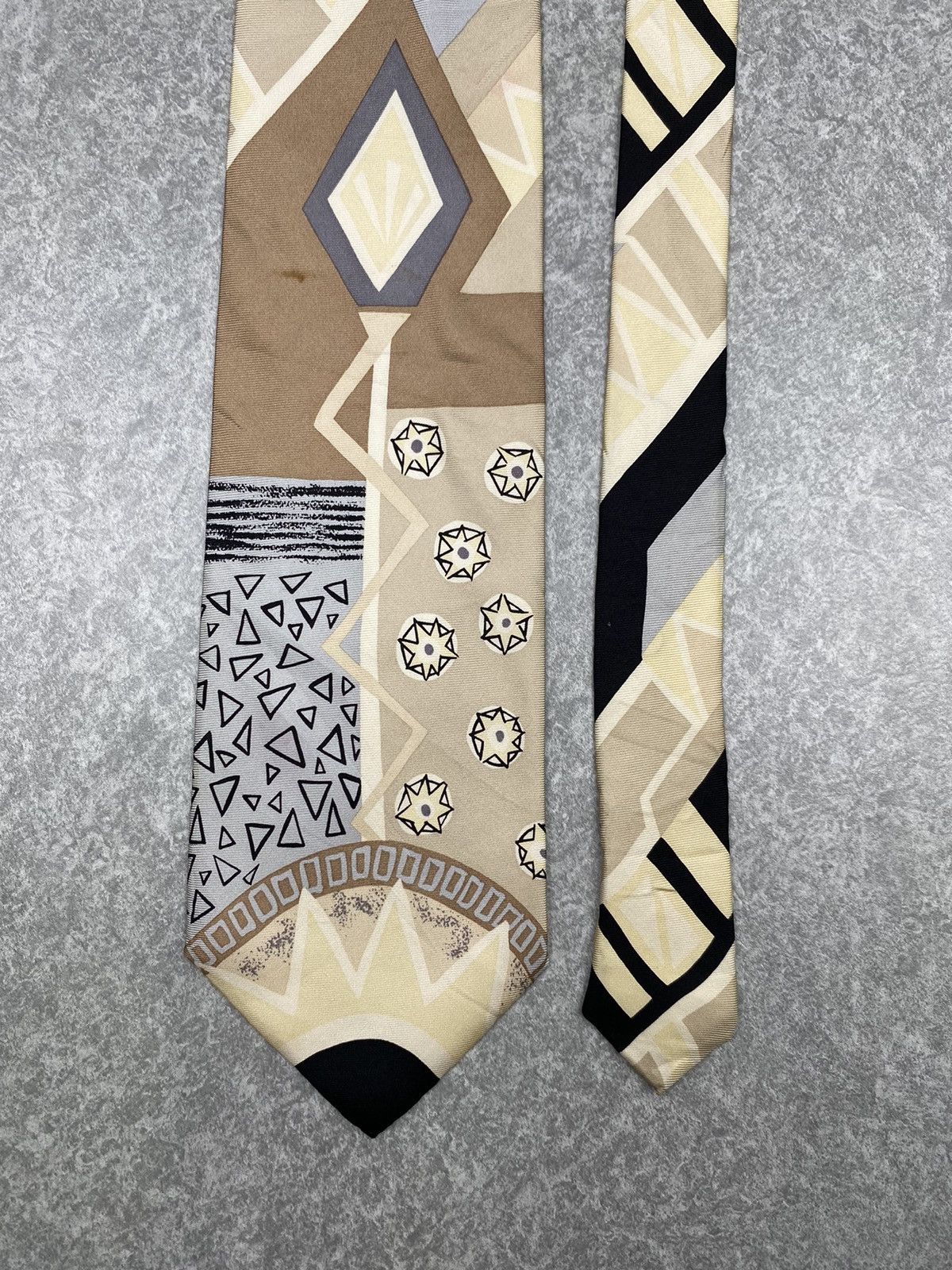 Vintage Nina Ricci SilkTie T20 Size ONE SIZE - 2 Thumbnail