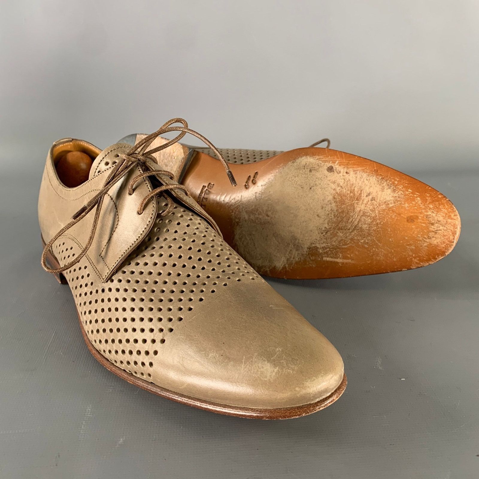 Bally BALLY Size 9 Beige Perforated Leather Cap Toe Lace Up Shoes Size US 9 / EU 42 - 5 Thumbnail