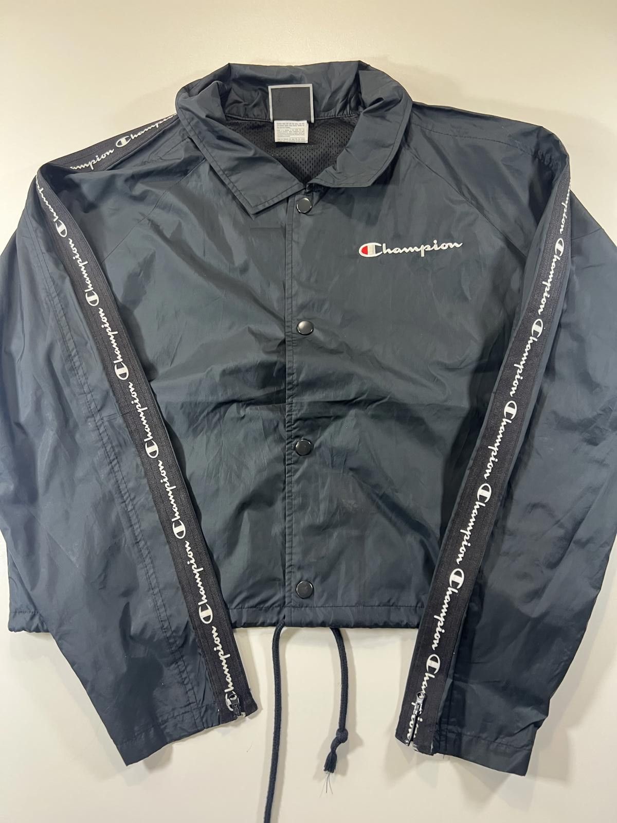 Champion Champion Black Coach Logo Tape Sleeves Women’s Crop Jacket L Size L / US 10 / IT 46 - 1 Thumbnail