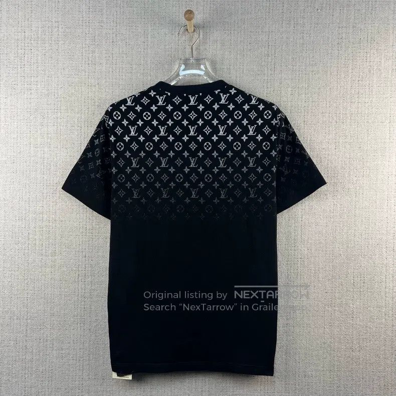 Louis Vuitton Louis Vuitton Logo Gradient Casual Round Neck Short Sleeve Size US M / EU 48-50 / 2 - 2 Thumbnail