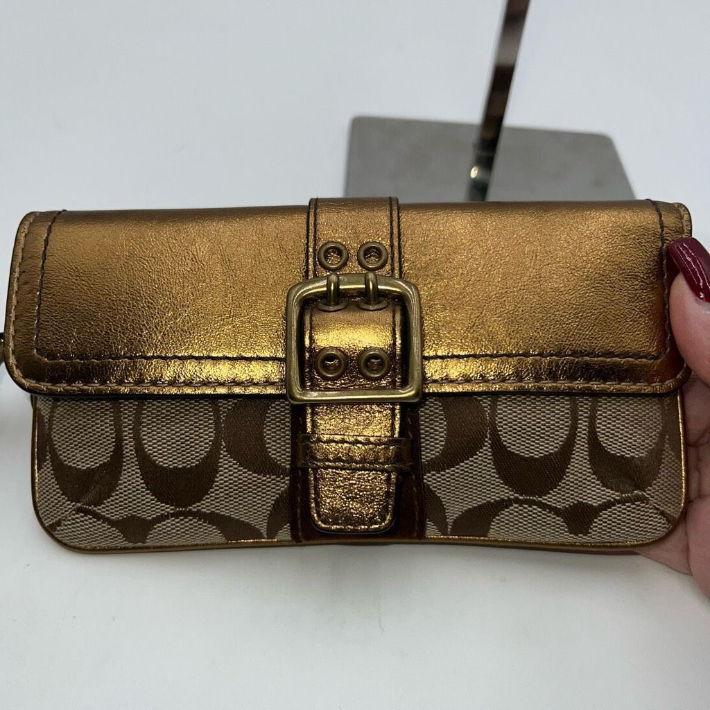 Coach COACH SPECIAL EDITION Fall 2004 Leather Signature Wristlet Bronze Buckle Size ONE SIZE - 4 Thumbnail